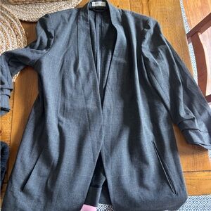 Aritzia Babaton Power Hip Blazer
